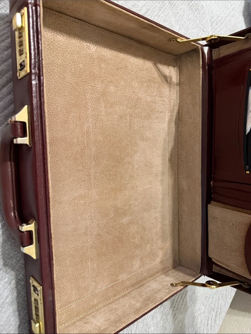 Presto Leather Classic Brown Leather Briefcase with Gold Hardware Vintage!!